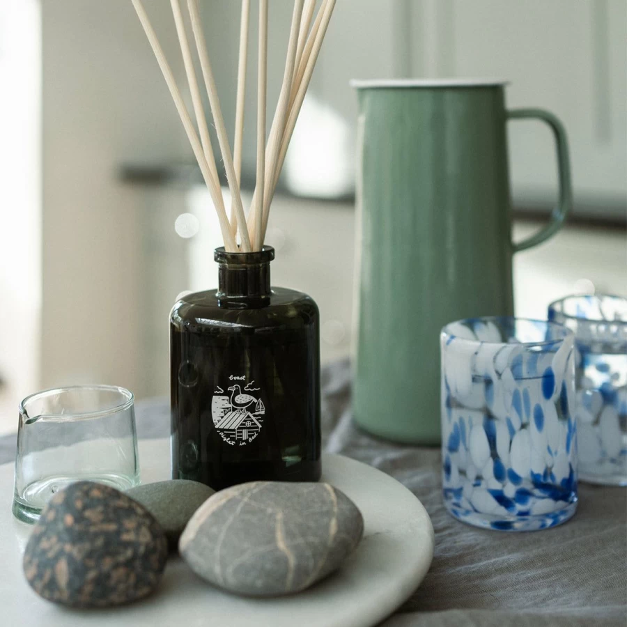 Piglet in Bed Coast Diffuser – Natural Reed Diffuser for Home Fragrance