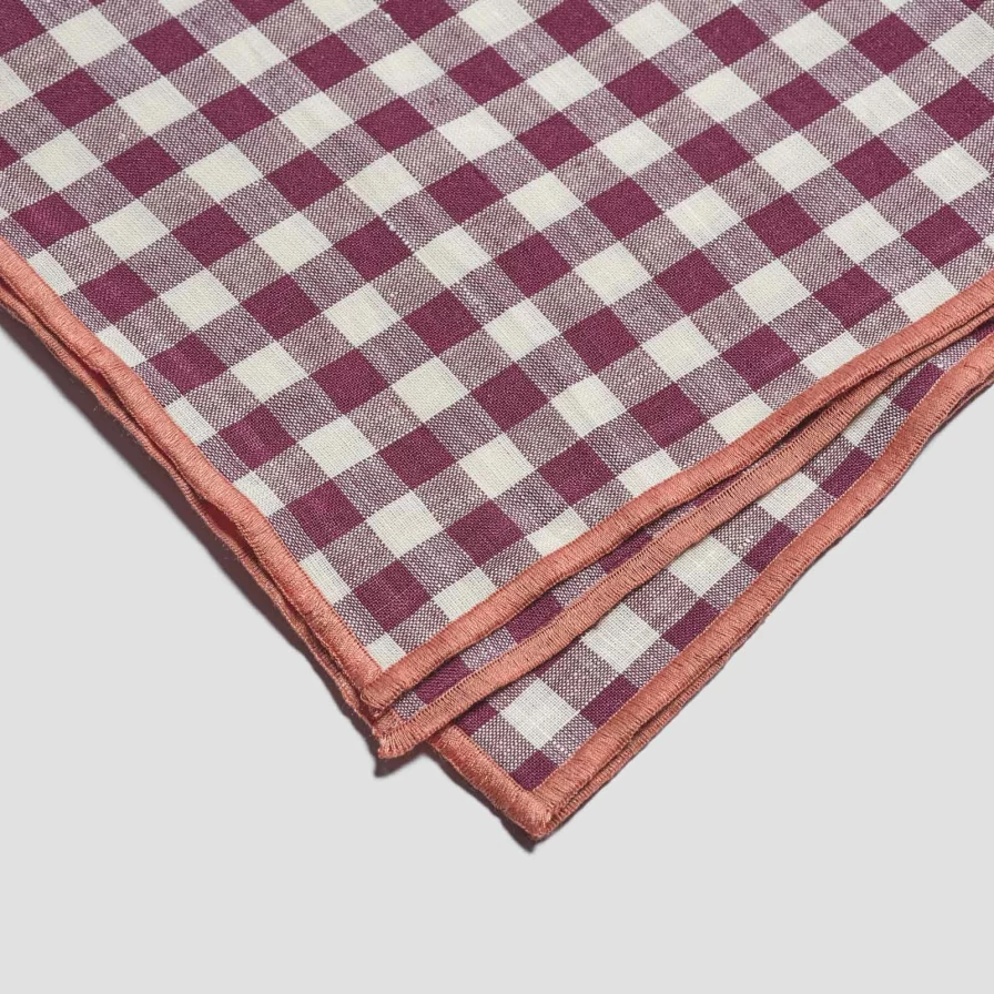 Piglet in Bed Berry Checkered Linen Tablecloth – Classic Gingham Pattern Dining Decor