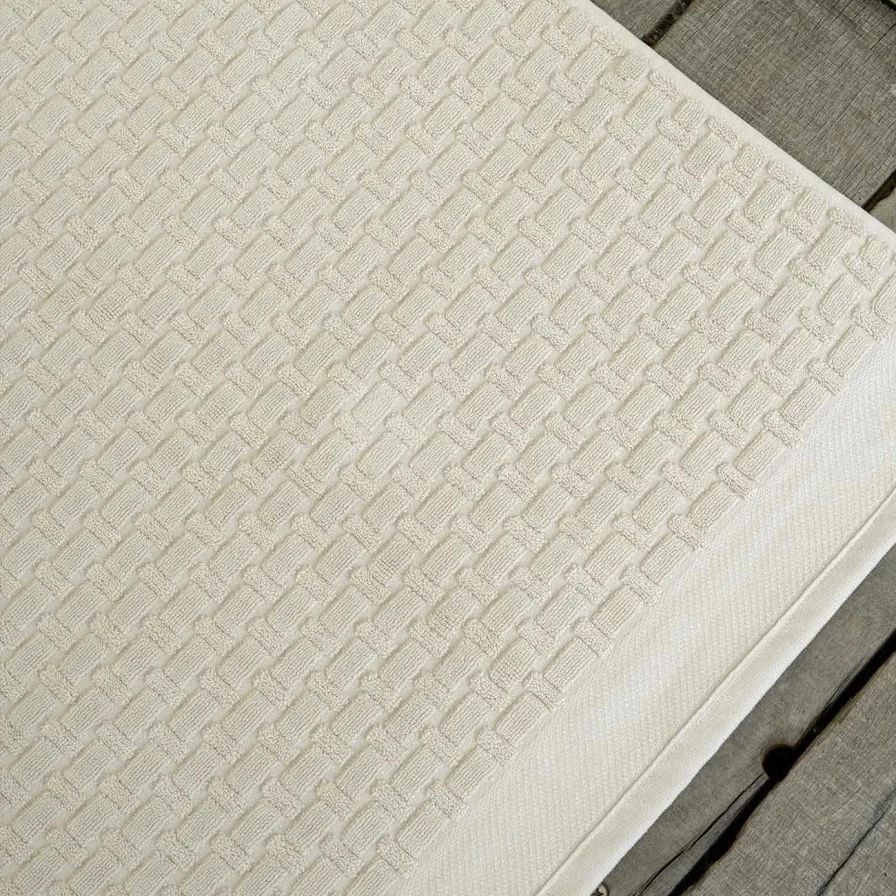 Piglet in Bed Birch Basketweave Cotton Bath Mat – Soft, Absorbent, and Eco-Friendly