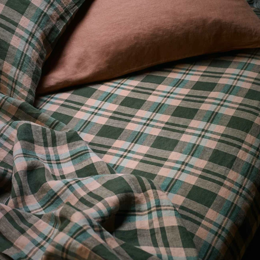 Piglet in Bed Fern Green Checkered Linen Fitted Sheet - Organic & Sustainable Bedding