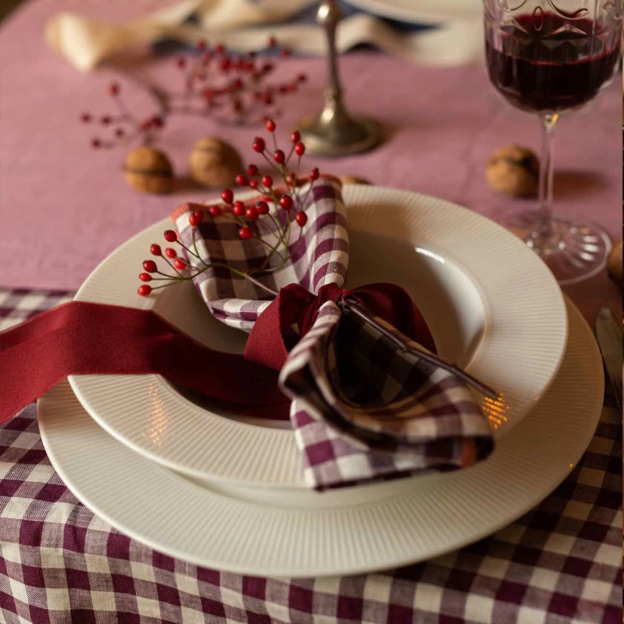 Piglet in Bed Berry Checkered Linen Napkins Set of 4 - Reusable Kitchen & Dining Table Linens
